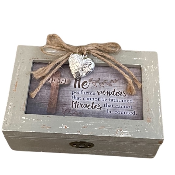 Cottage Garden" He Performed Wonders Weathered Natural Petite Locket Musical Box - Picture 5 of 7